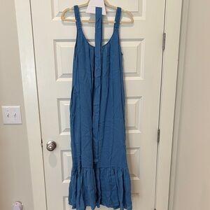 Chic Blue Linen Maxi Dress